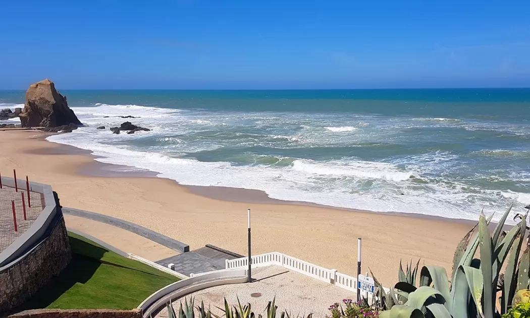 Santa Cruz, onde o mar ainda manda.